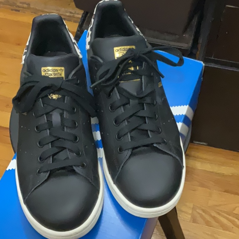 adidas Stan Smith Women's Sneakers - Black